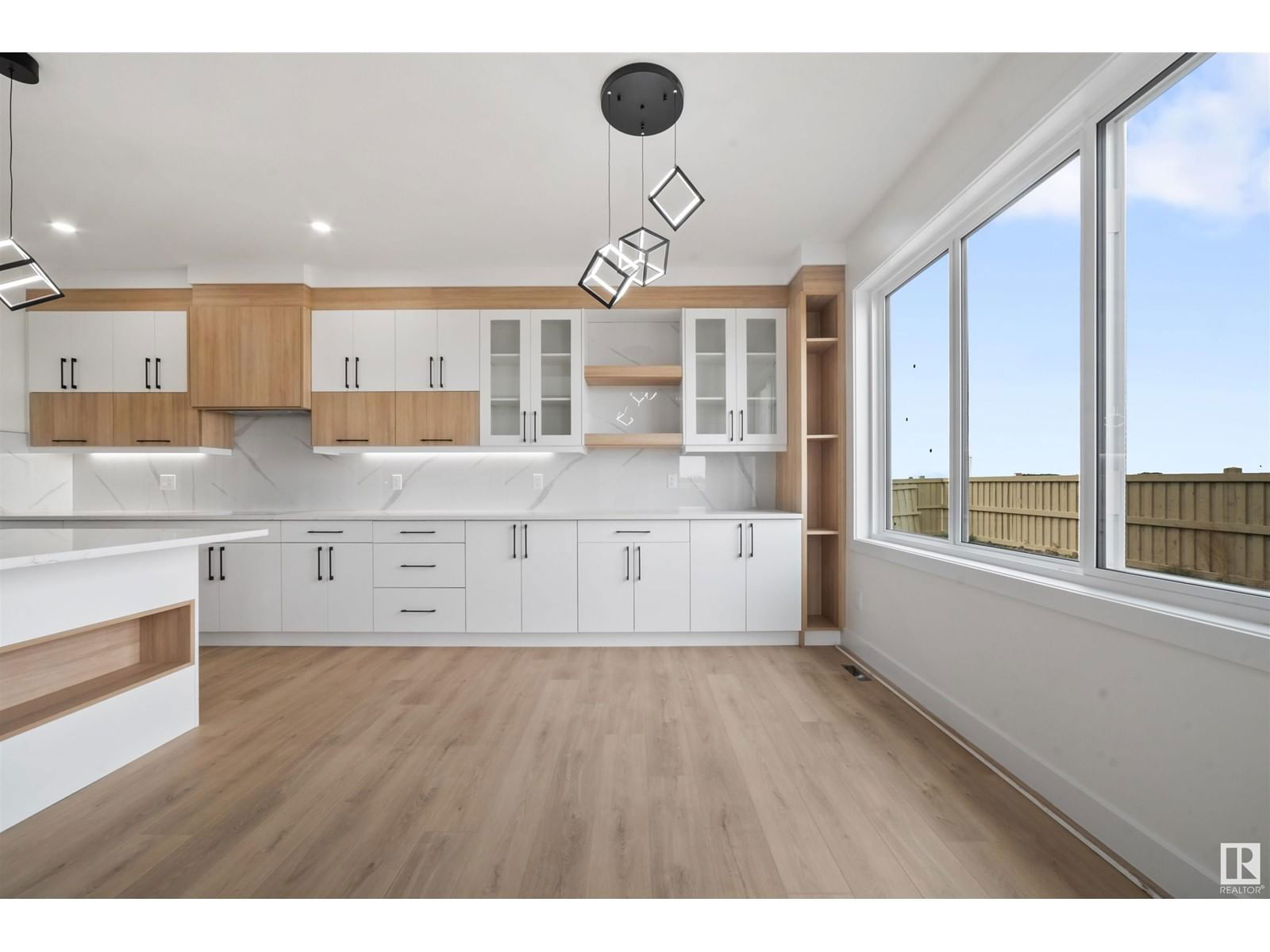66 EDGEFIELD WY Image 13