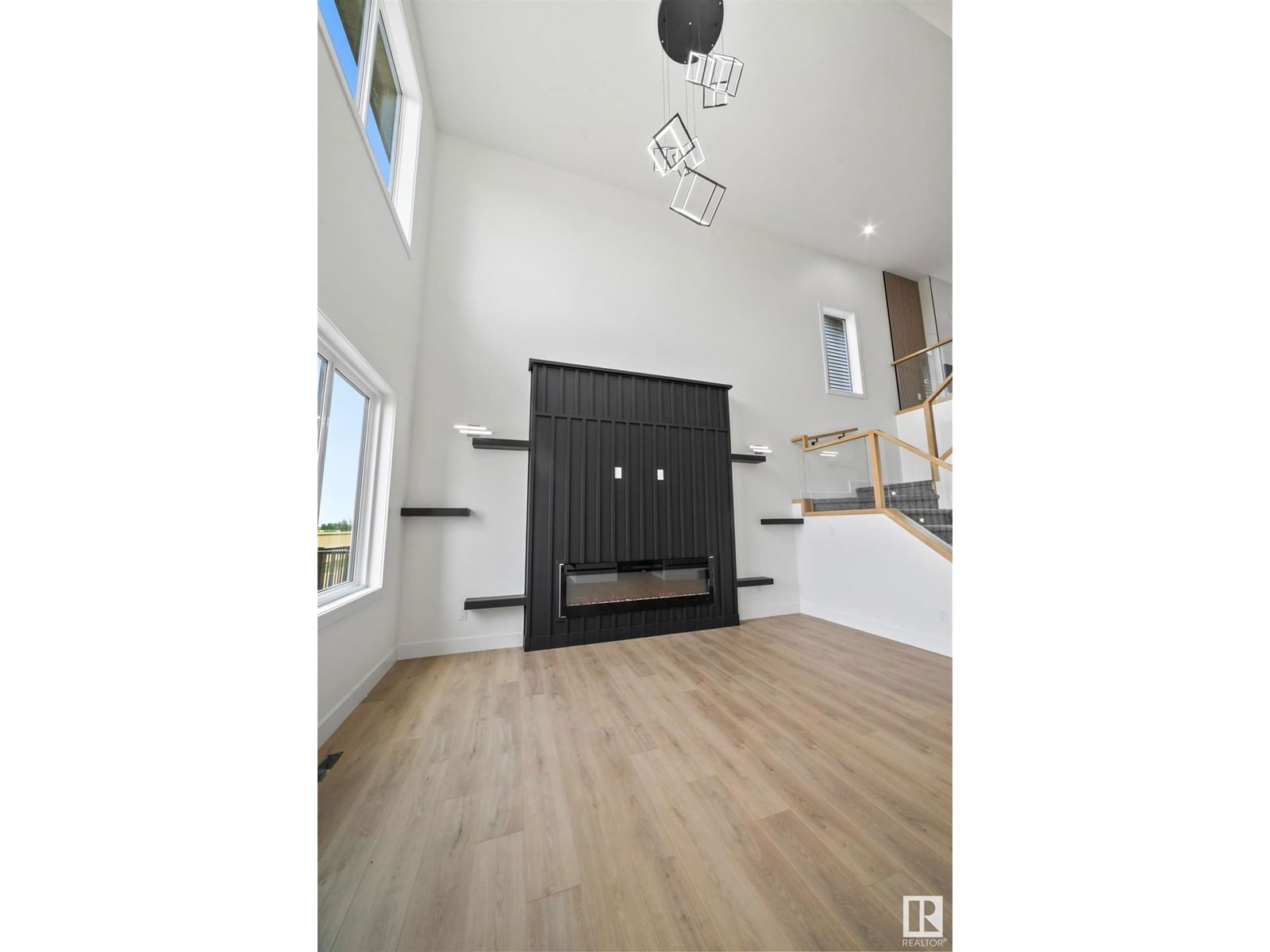 66 EDGEFIELD WY Image 17