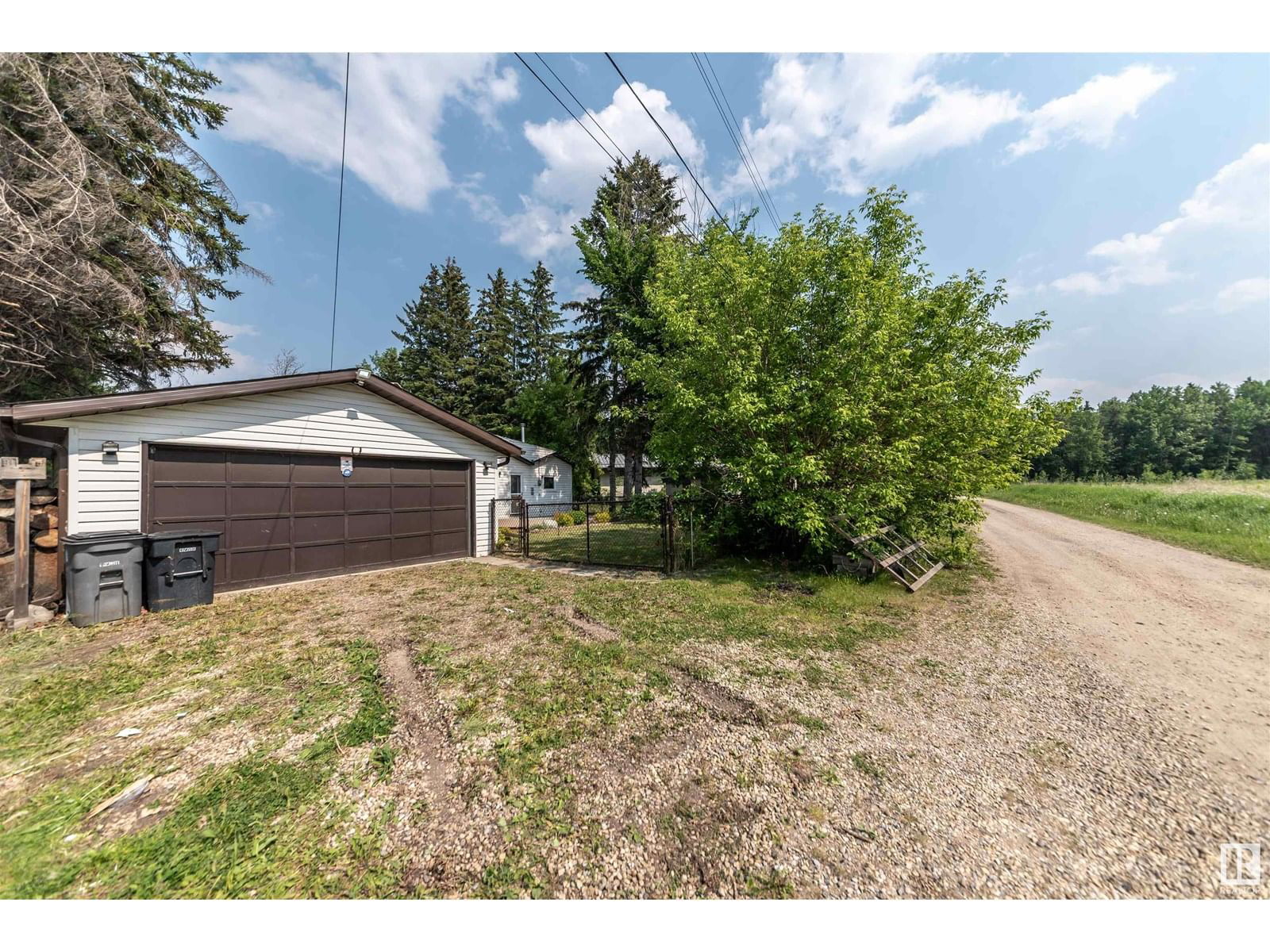 4824 53 ST Image 14