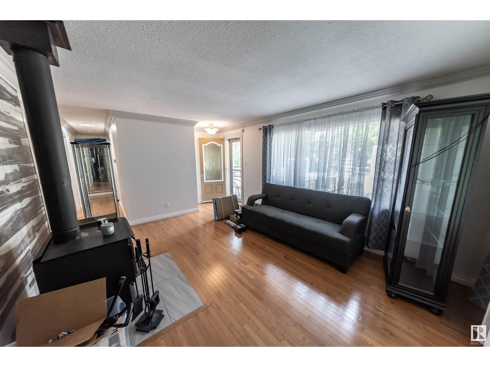 4824 53 ST Image 20