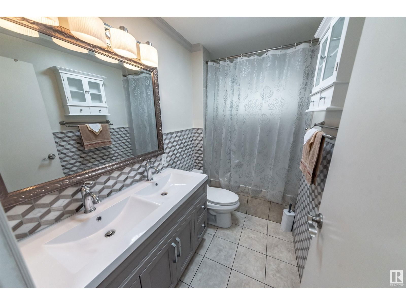 4824 53 ST Image 23