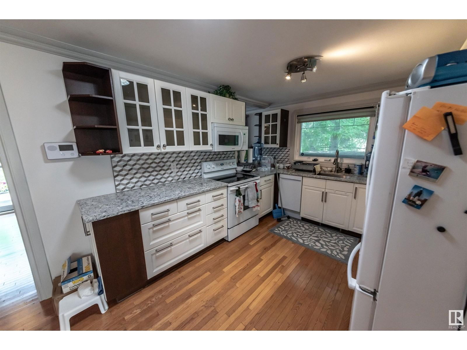 4824 53 ST Image 29