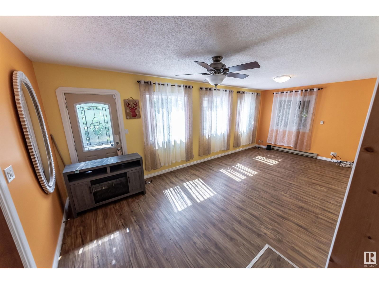 4824 53 ST Image 32