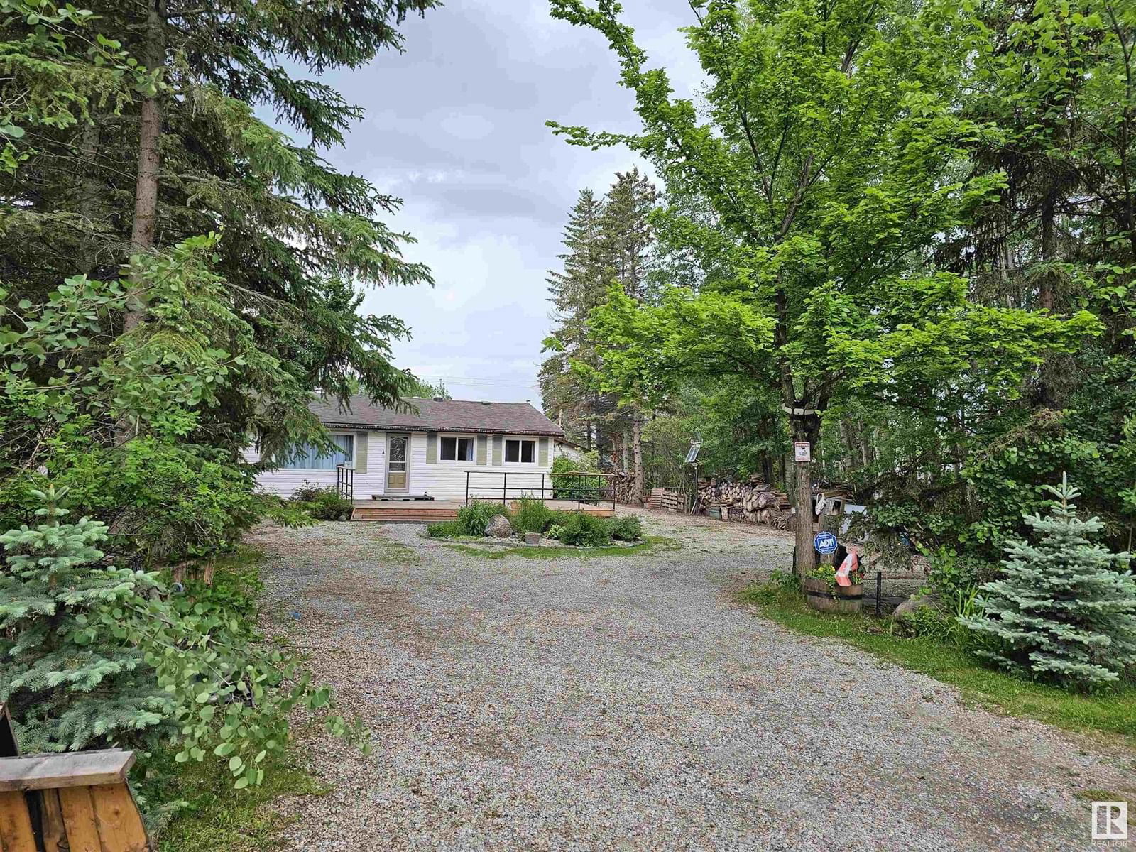 4824 53 ST Image 40