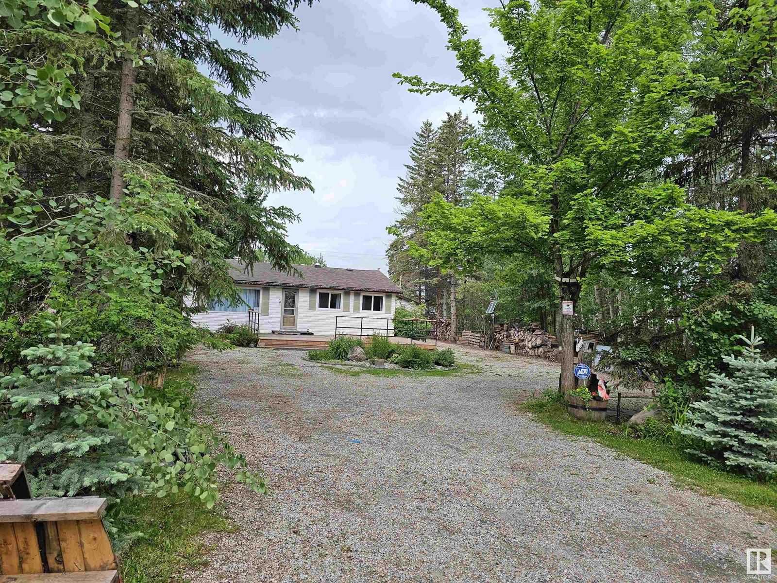 4824 53 ST Image 44