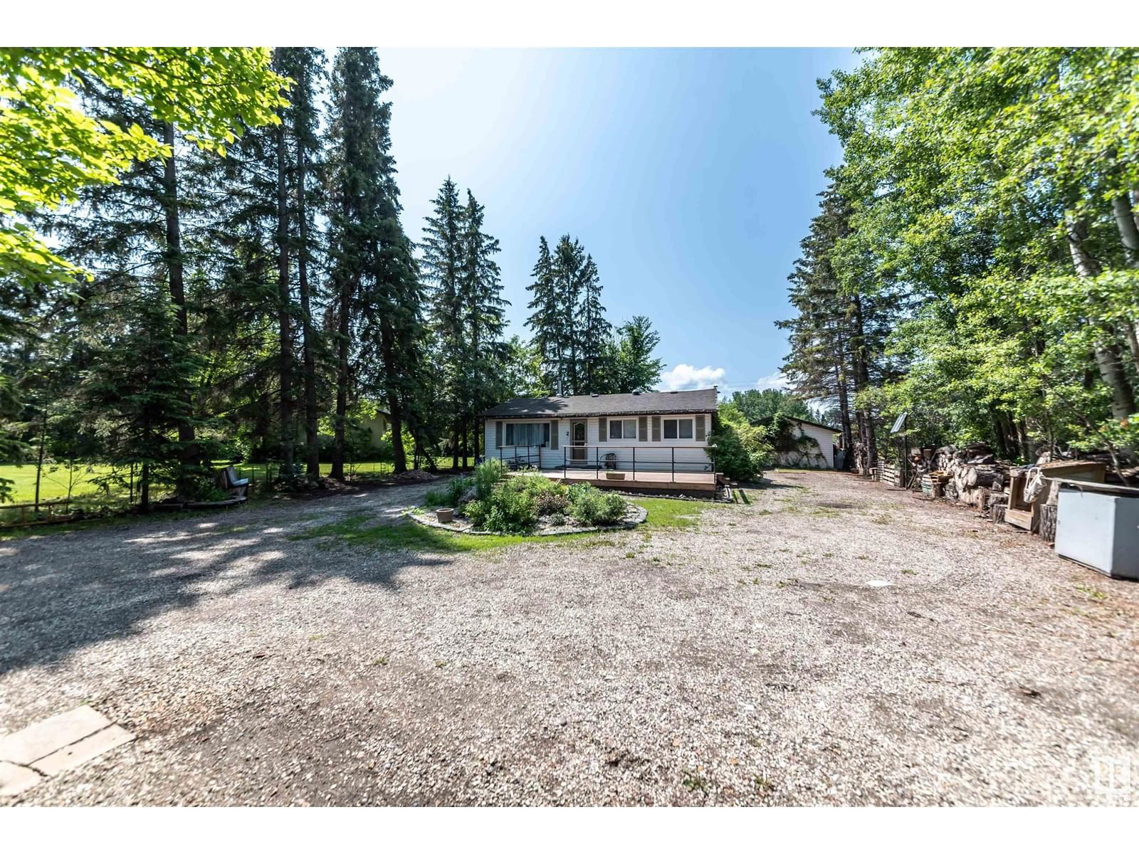 4824 53 ST Image 5