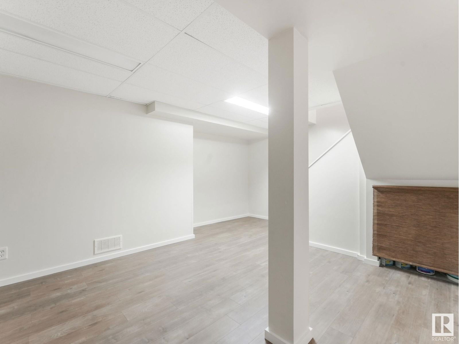 147 WARD CR Image 54