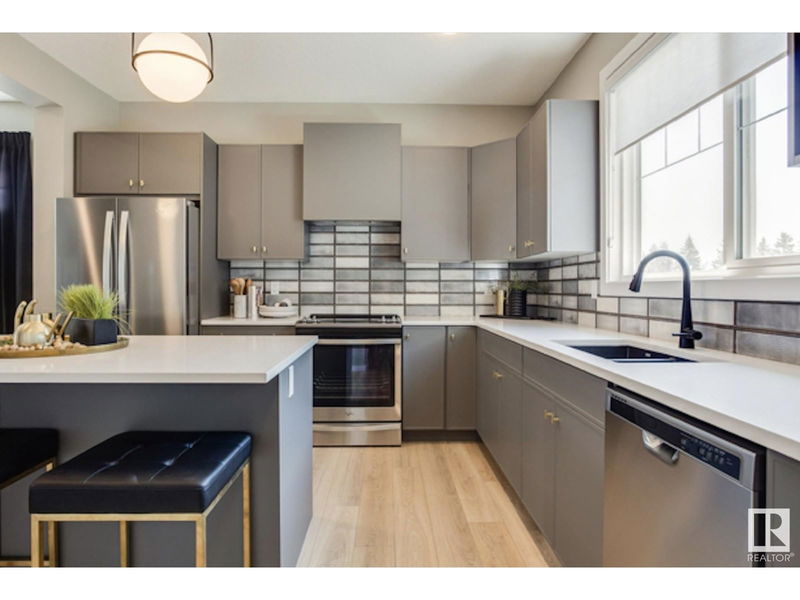 7016 54 Av Beaumont, Alberta