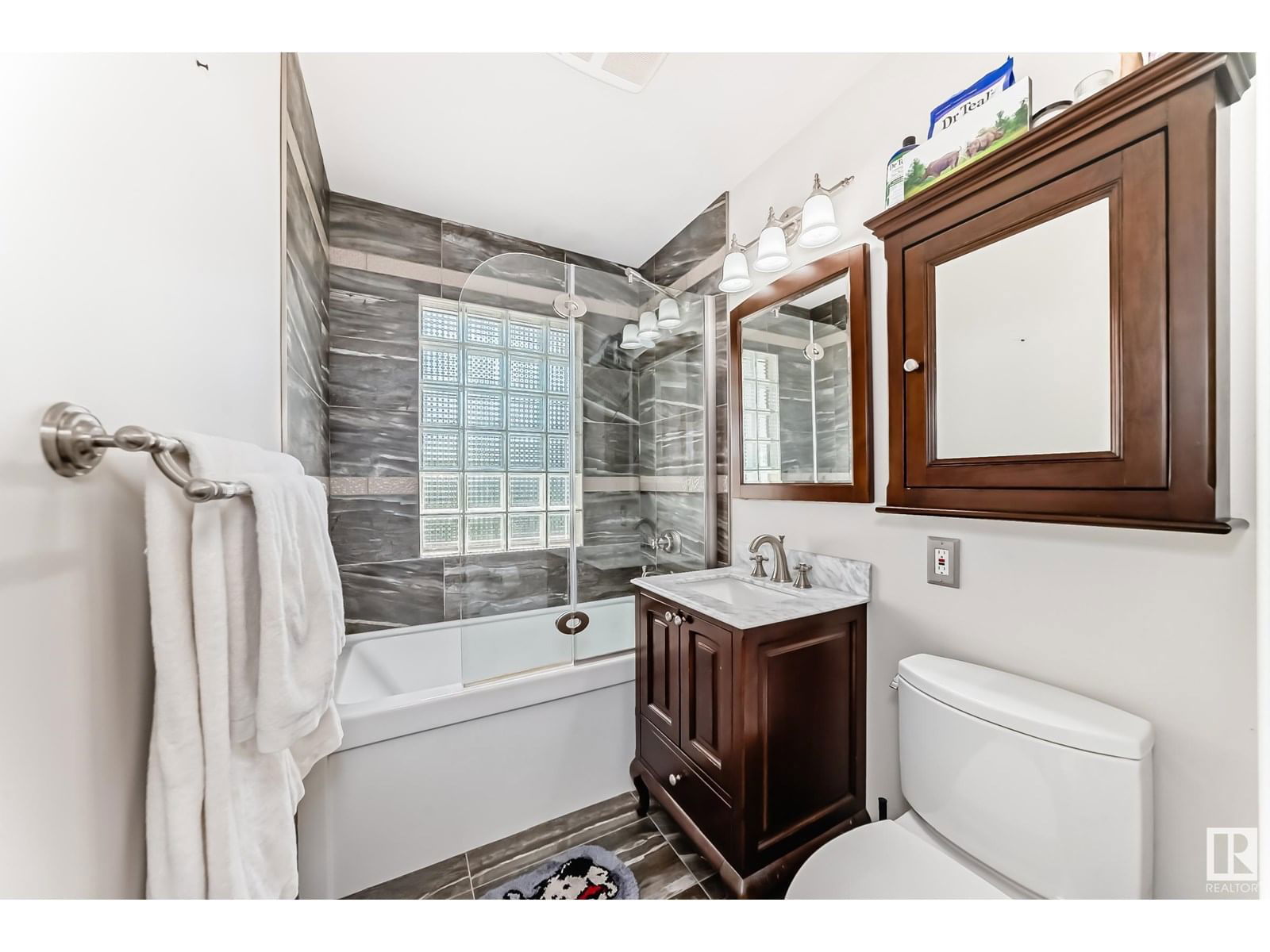 NW - 13335 110A AV Image 23