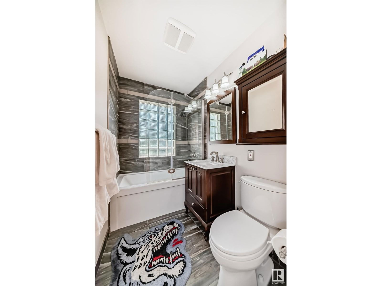 NW - 13335 110A AV Image 24