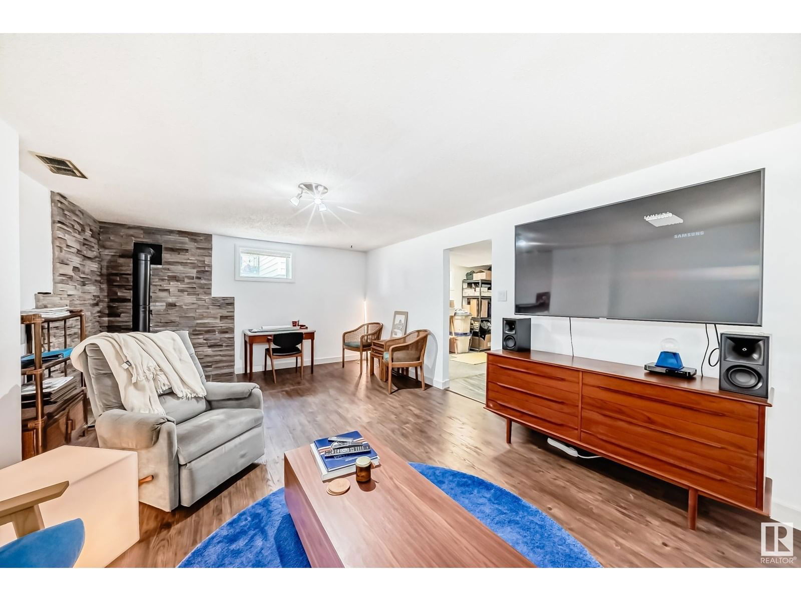 NW - 13335 110A AV Image 26