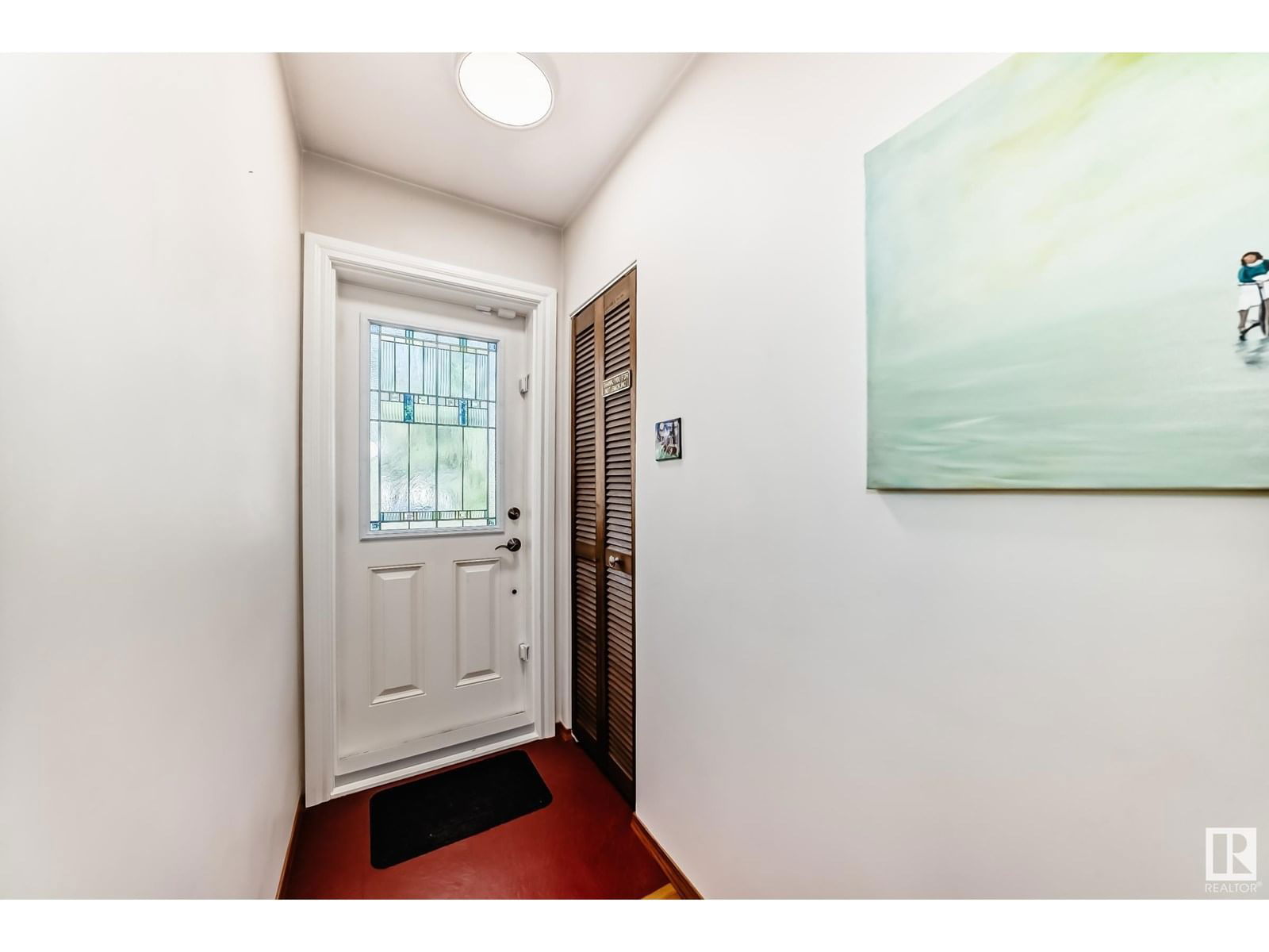 NW - 13335 110A AV Image 3