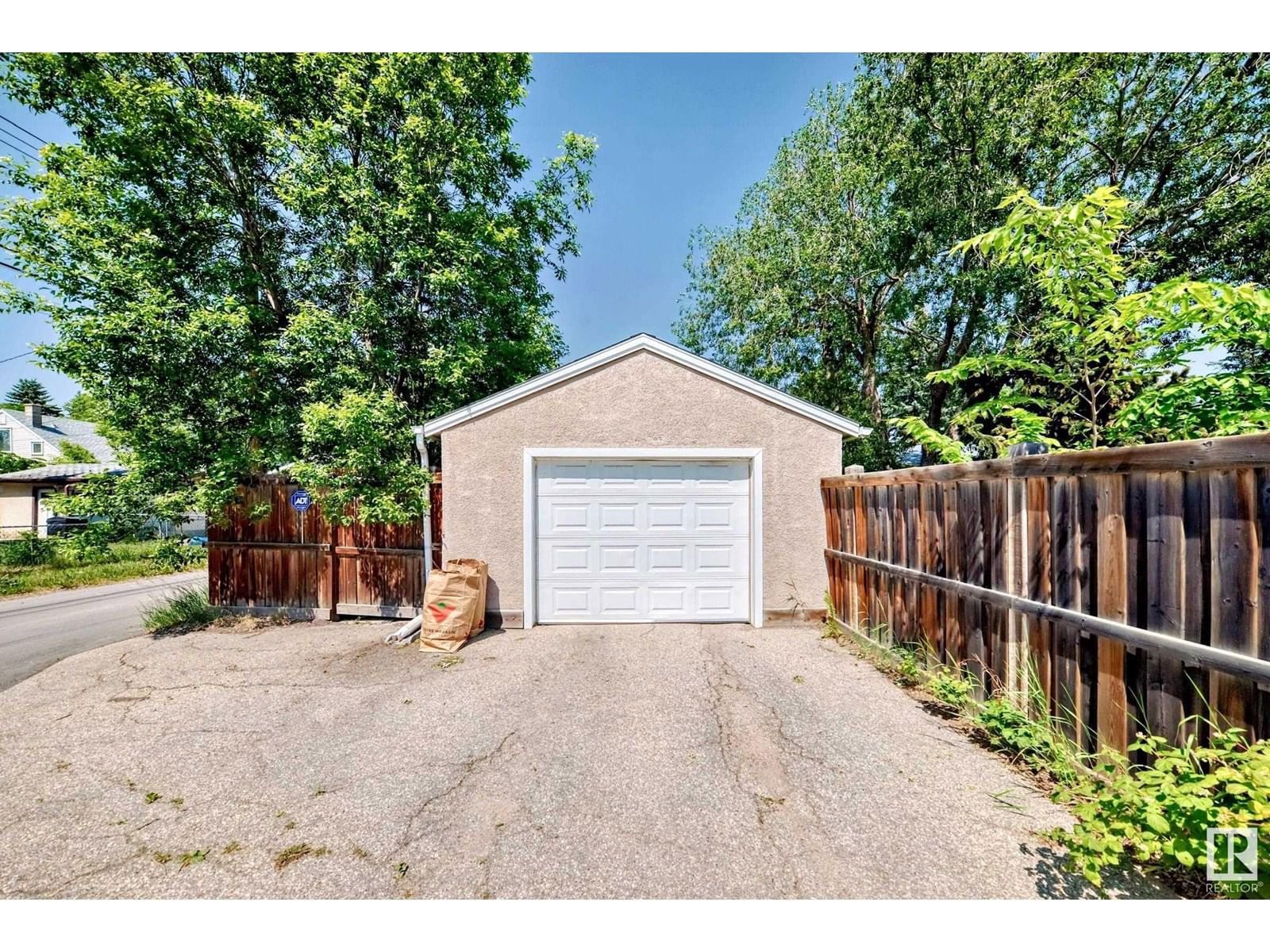 NW - 13335 110A AV Image 51