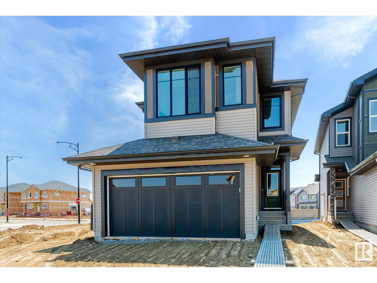 NW - 22371 89 AV Image 1