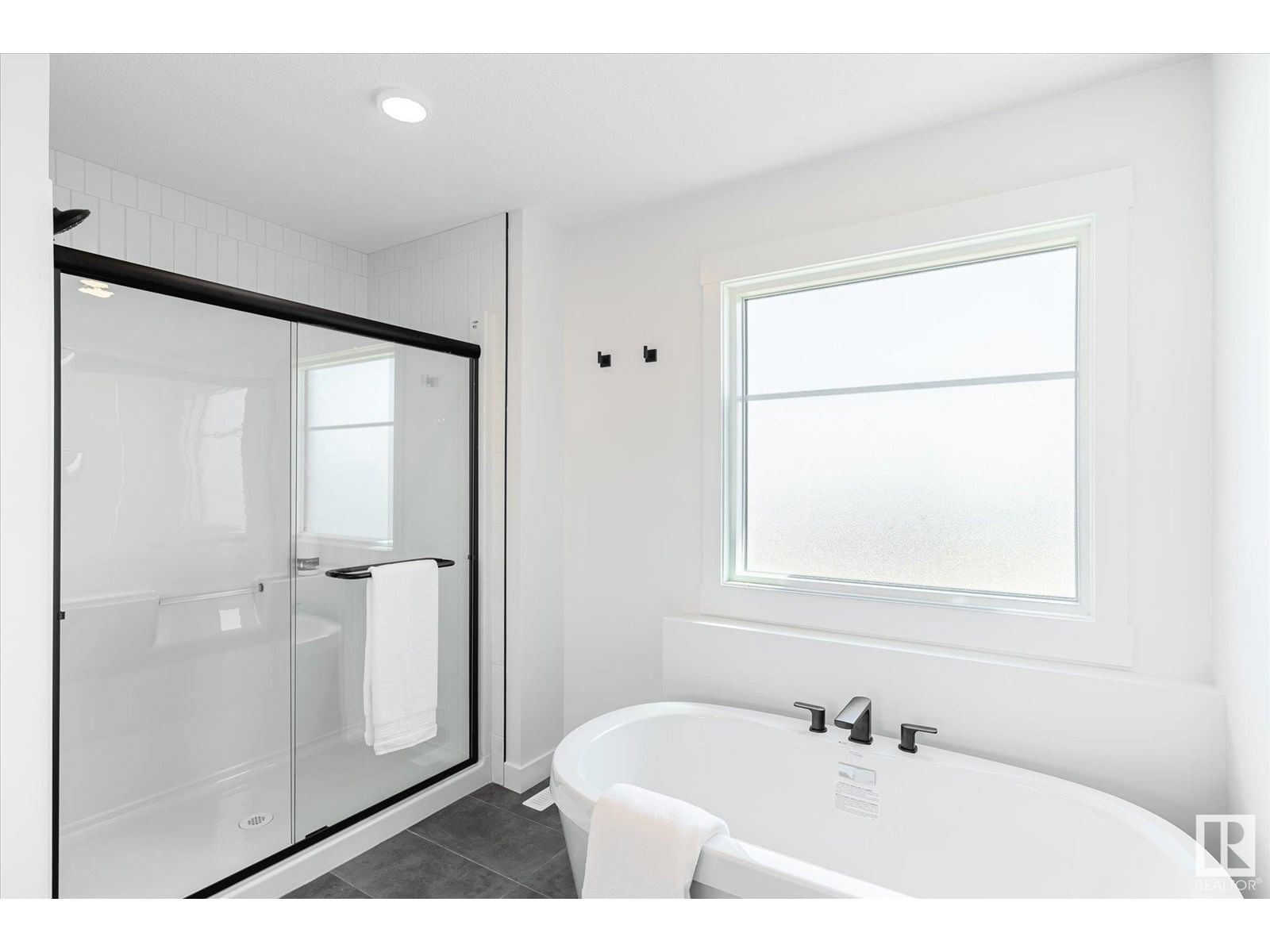 NW - 22371 89 AV Image 23
