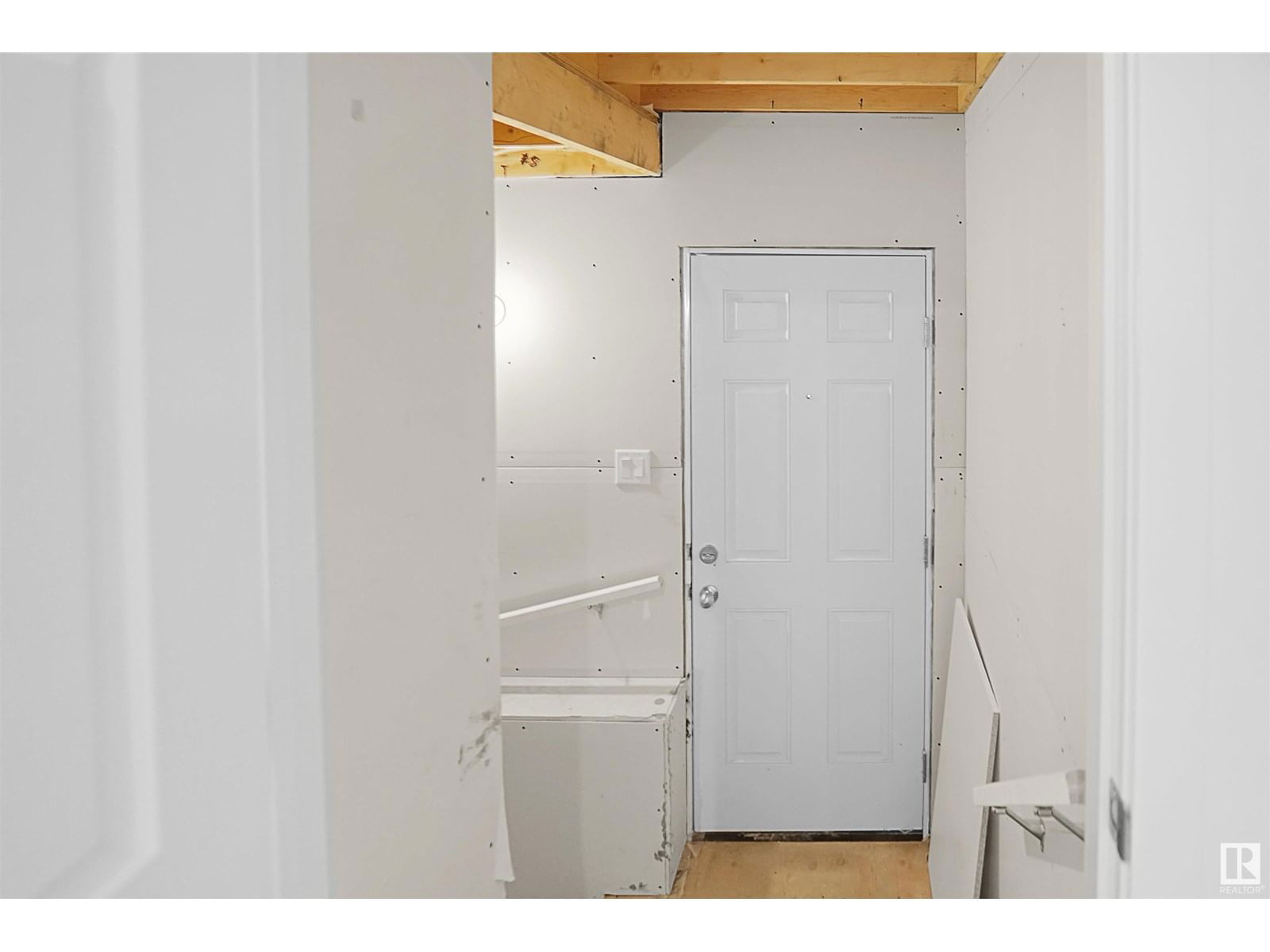 SW - 3025 DIXON LD Image 33