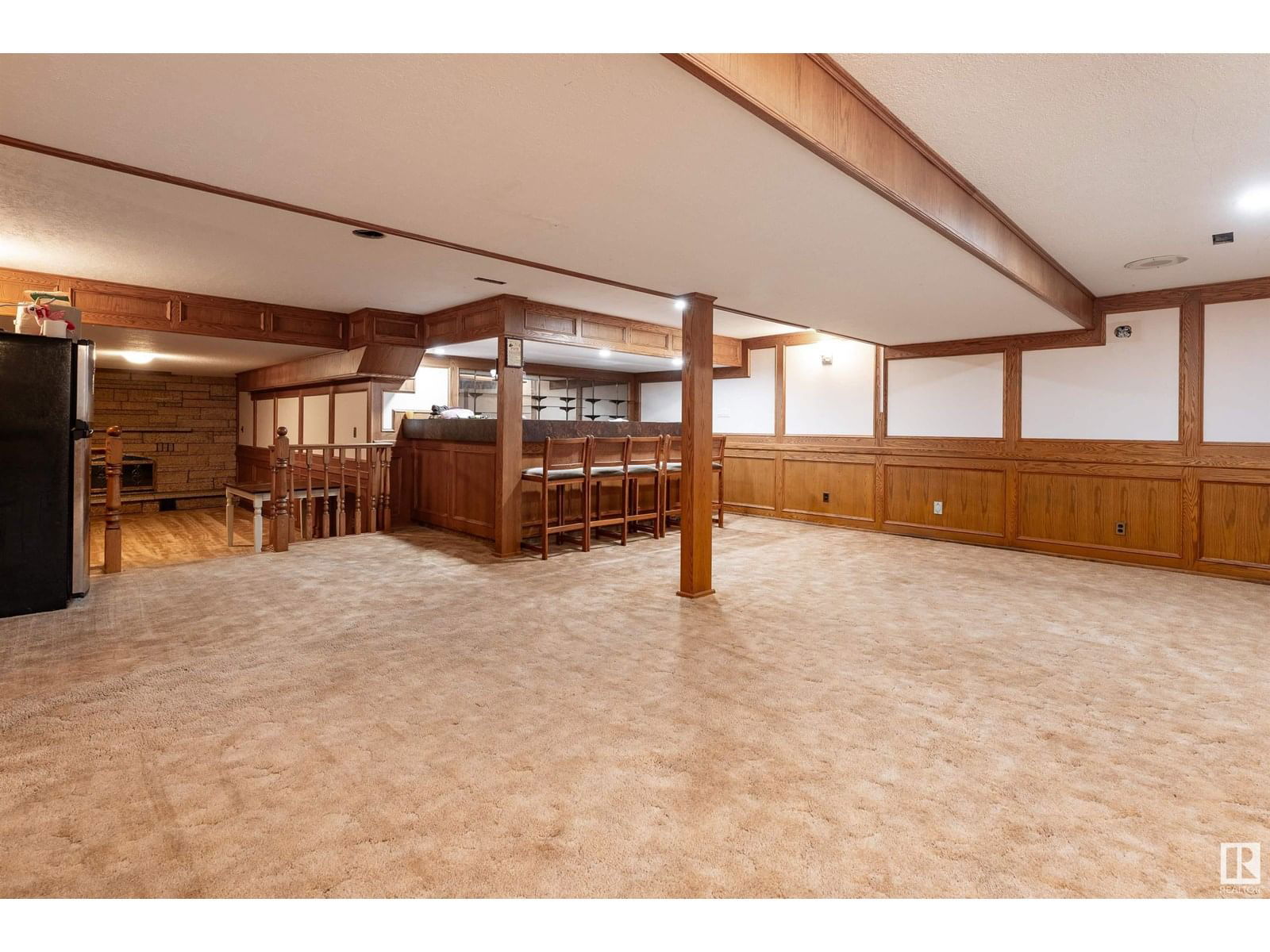 6012 53 AV Image 11