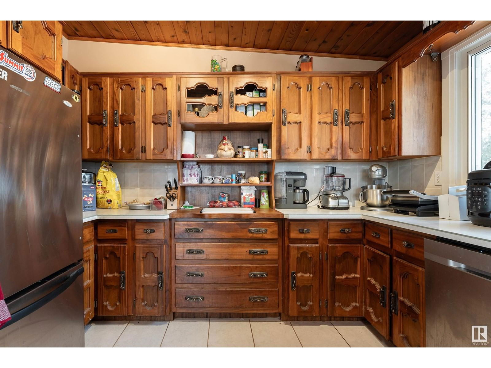 6012 53 AV Image 19