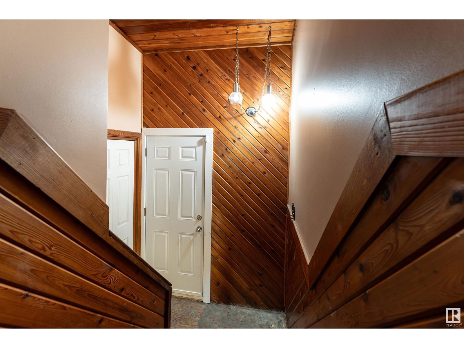 6012 53 AV Image 27