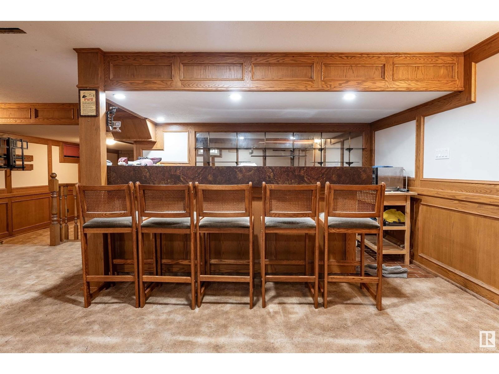 6012 53 AV Image 38