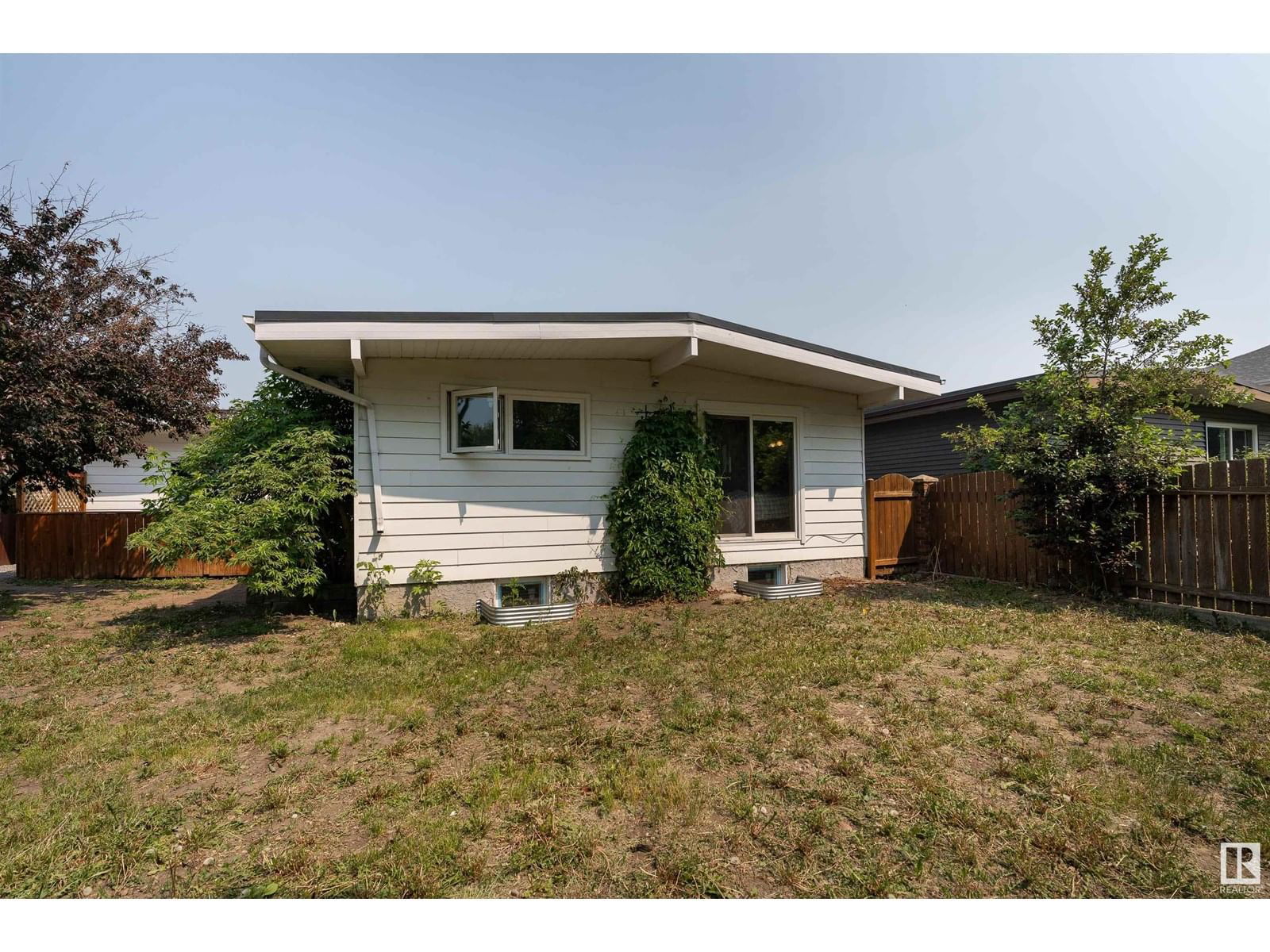 6012 53 AV Image 40