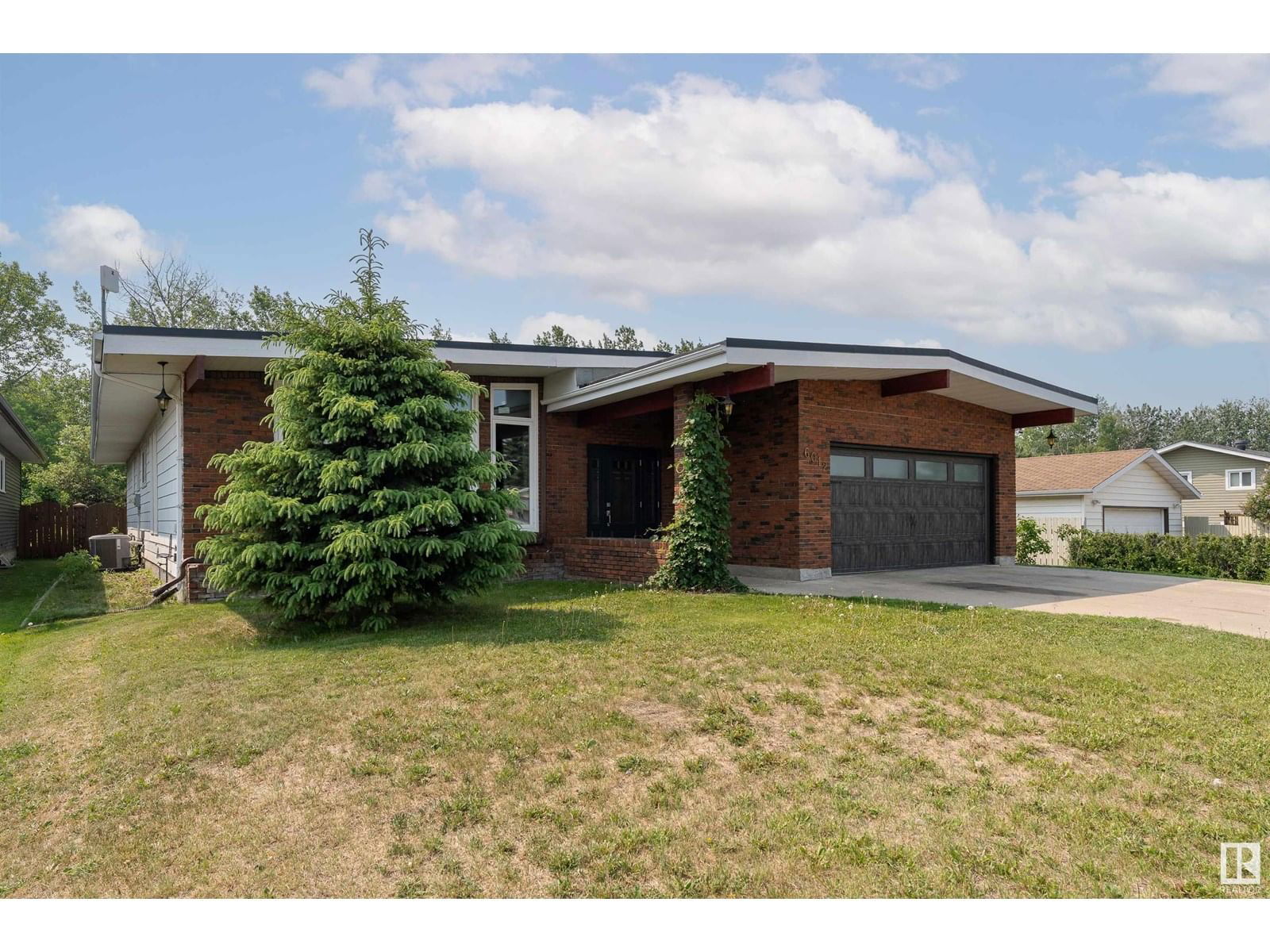 6012 53 AV Image 47