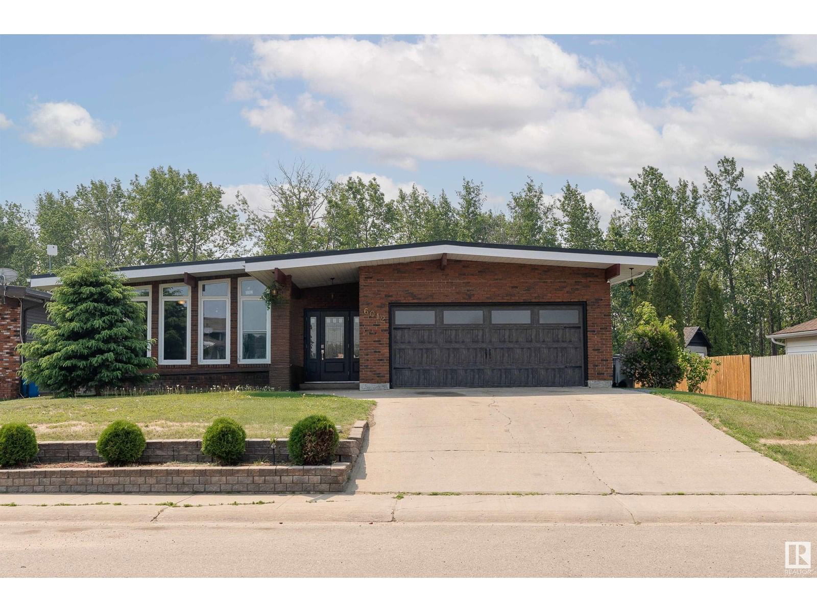 6012 53 AV Image 49
