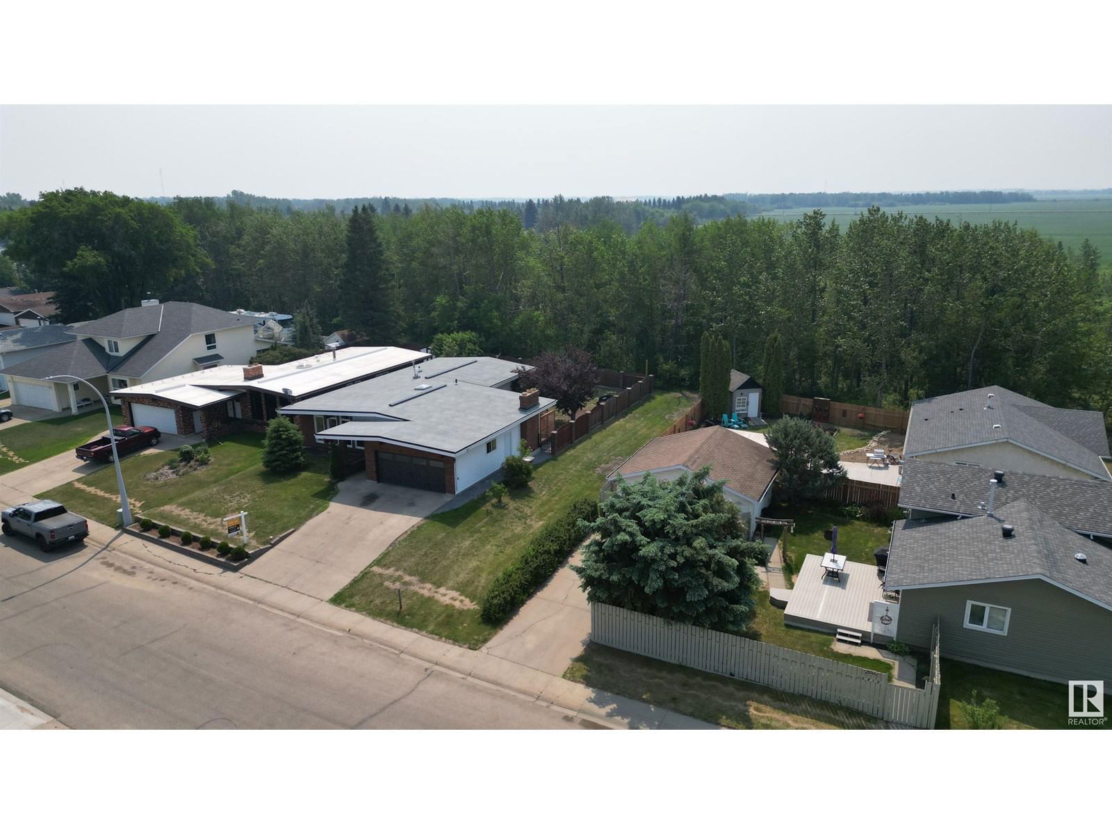 6012 53 AV Image 50