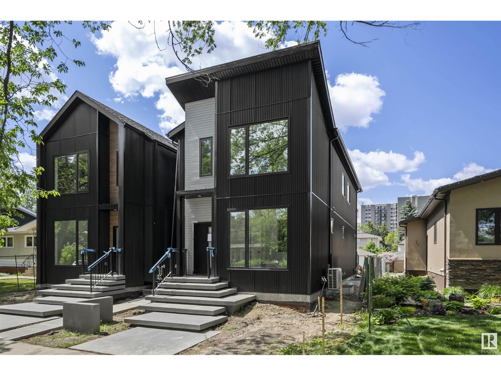 11232 127 ST Image 1