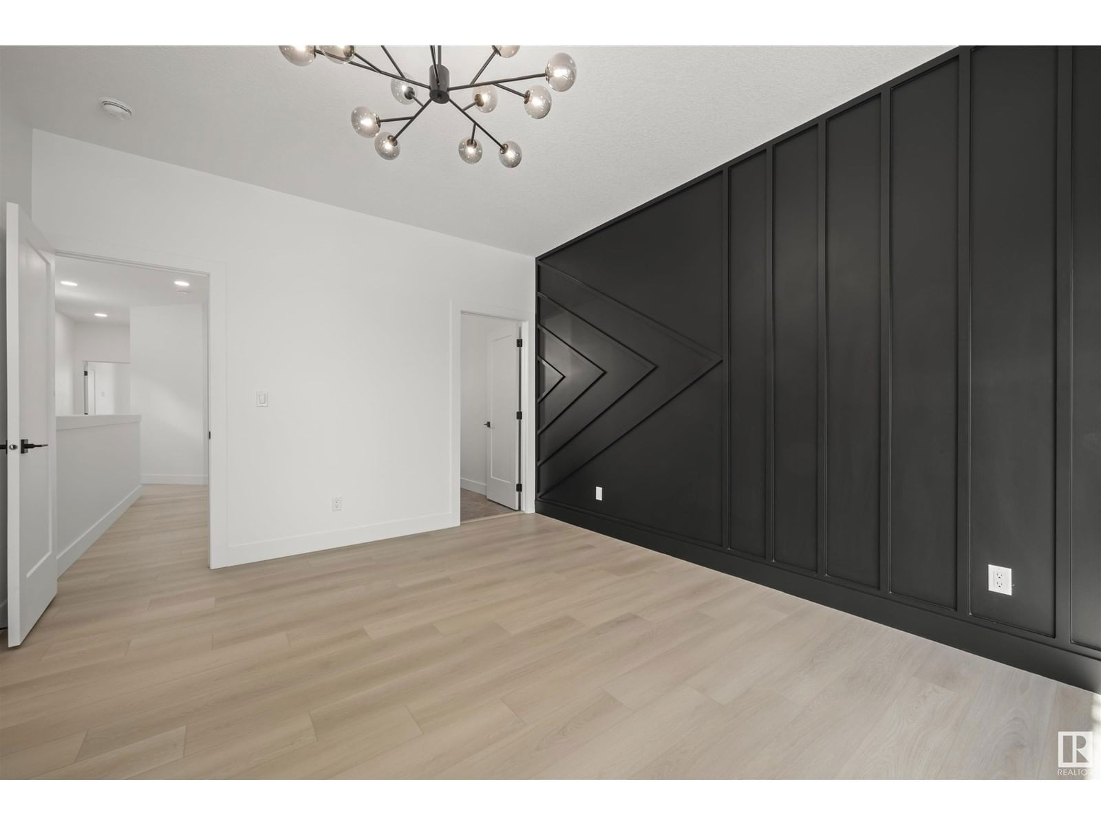 11232 127 ST Image 23
