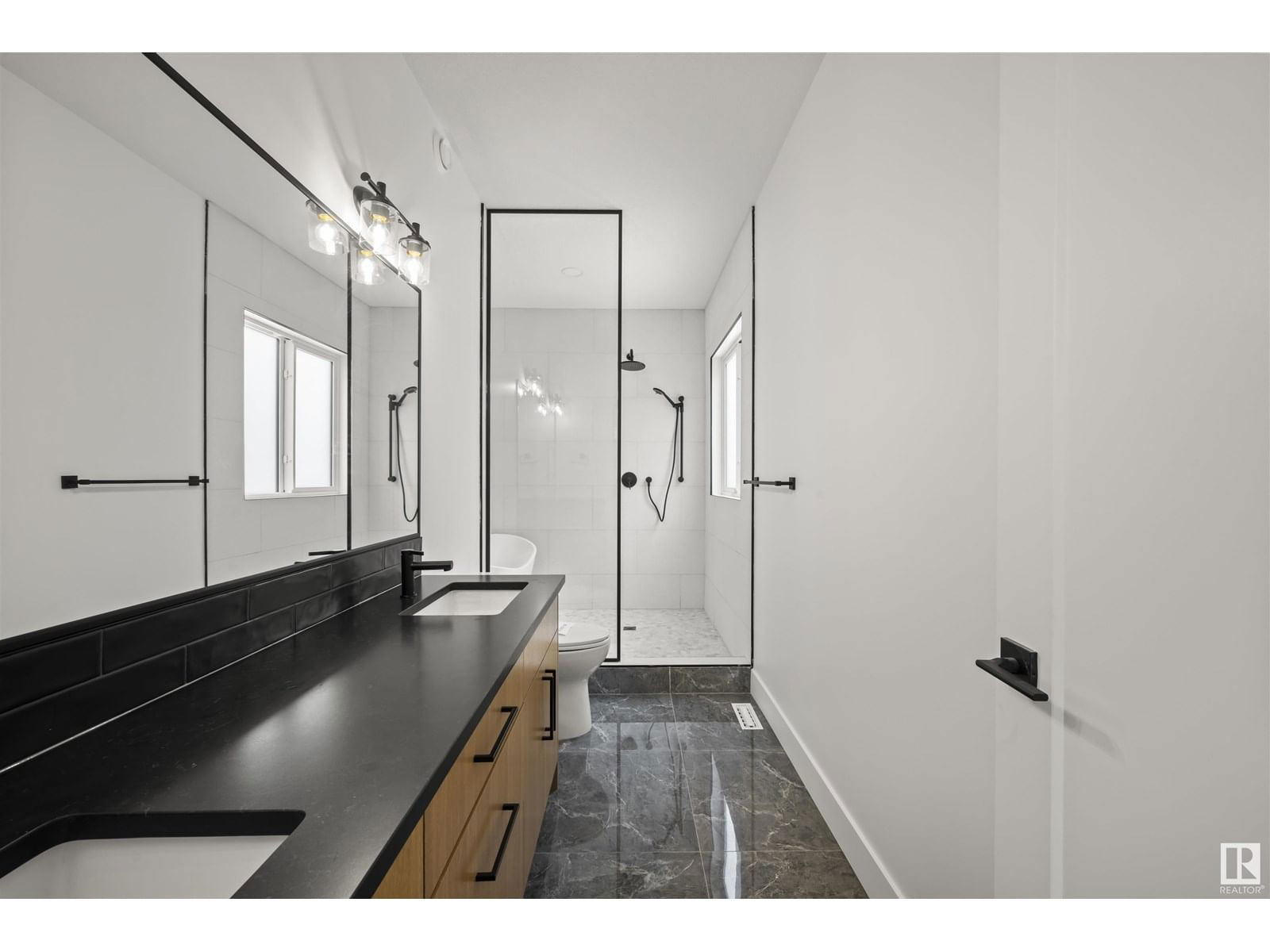 11232 127 ST Image 25