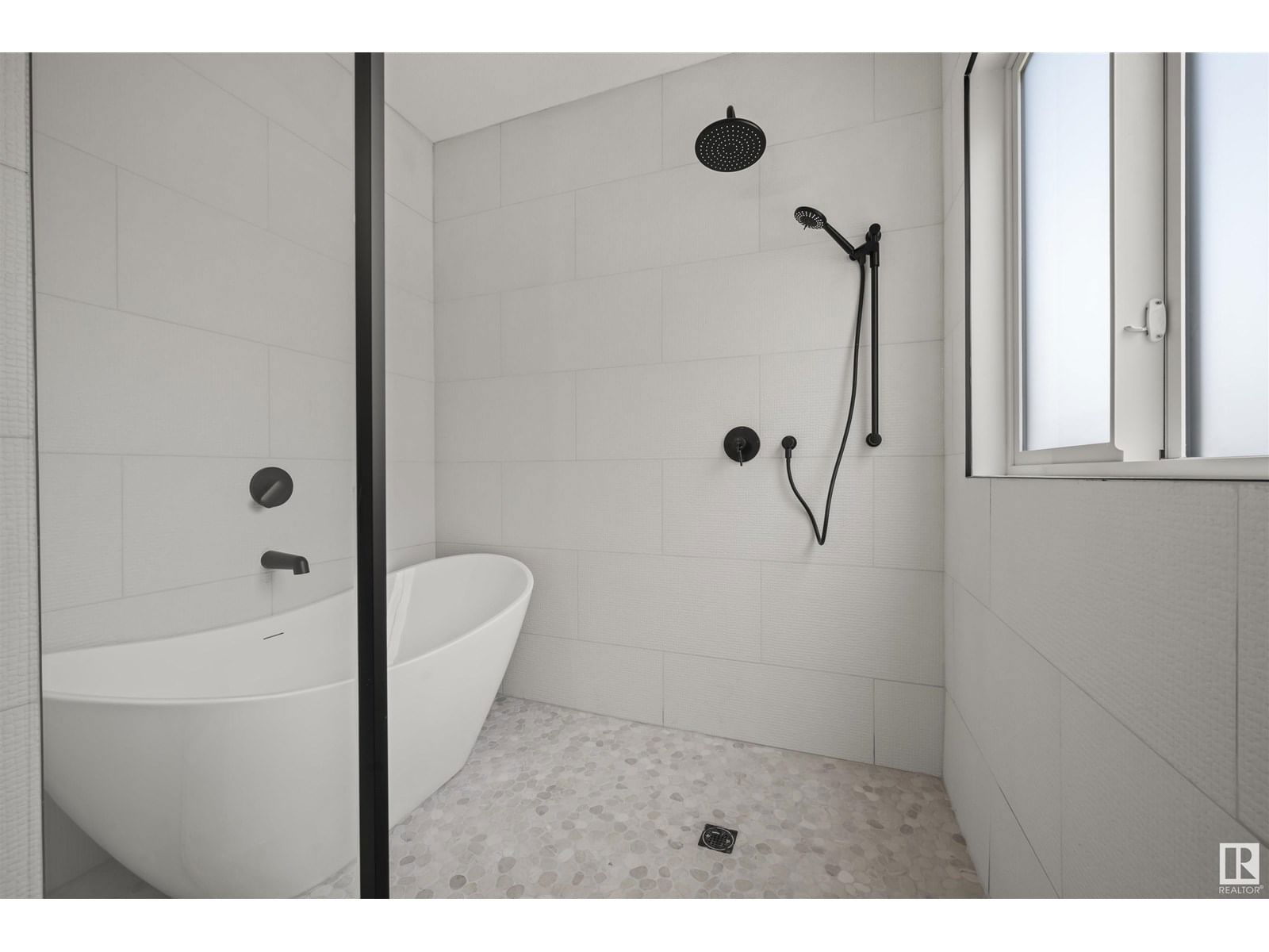 11232 127 ST Image 26