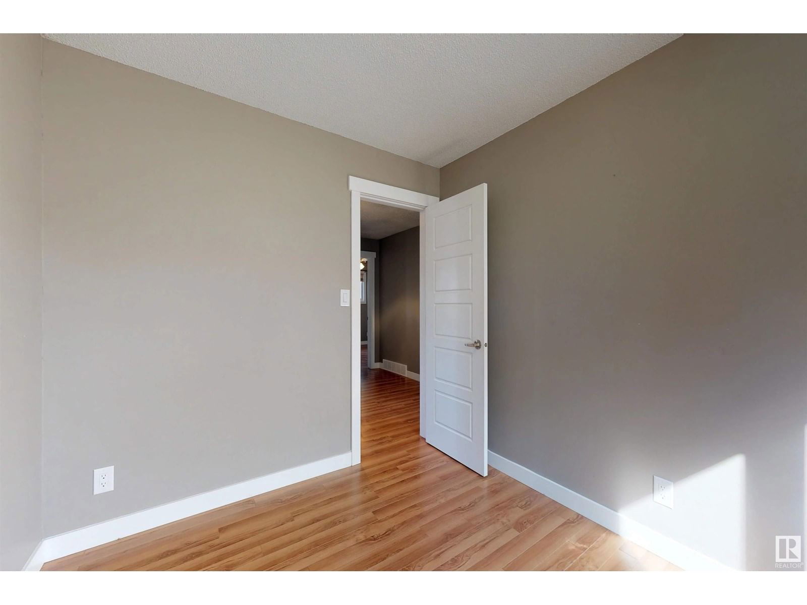 14703 75A ST NW Image 21