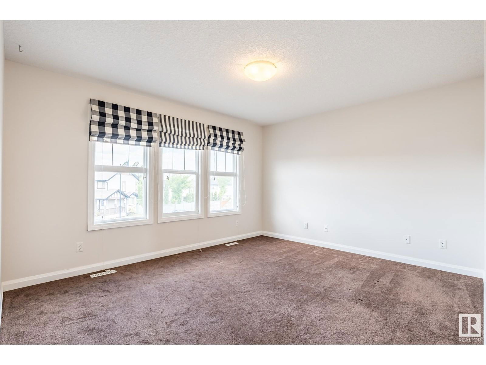 2595 COLE CT Image 16