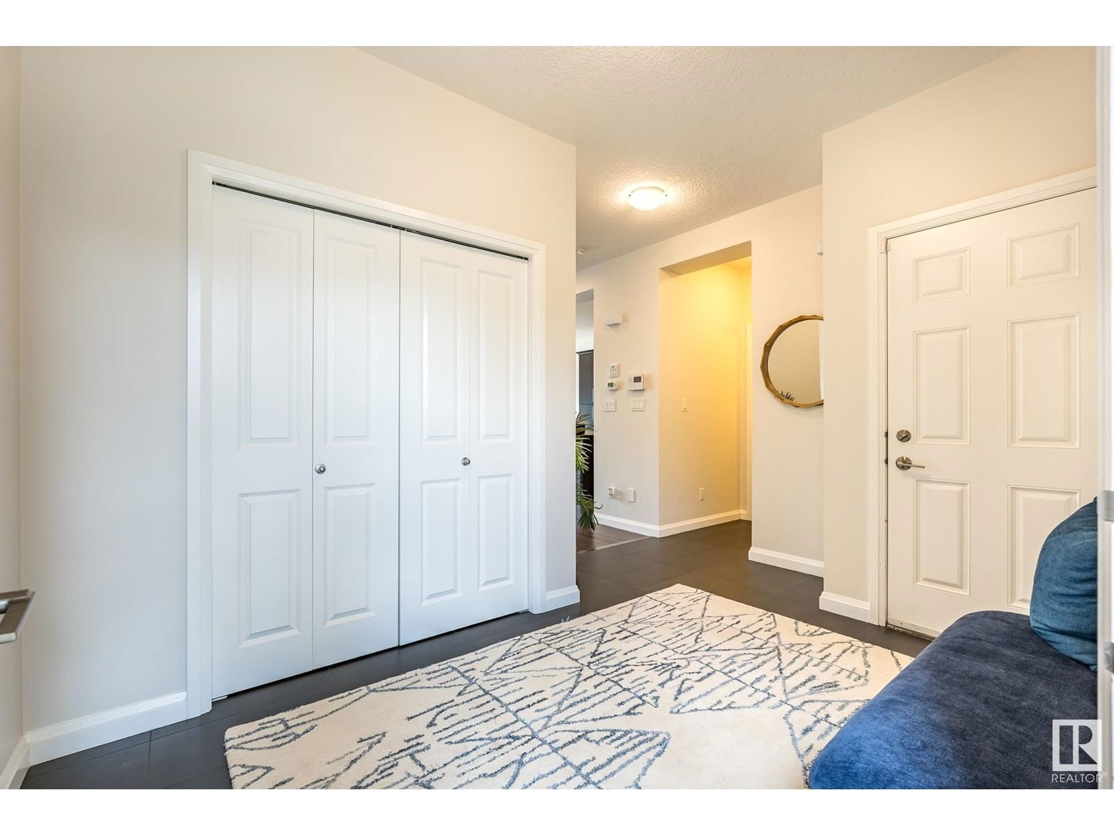 2595 COLE CT Image 3