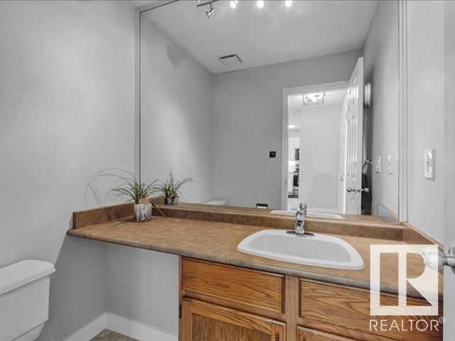 1502 LAKESIDE GR Image 17