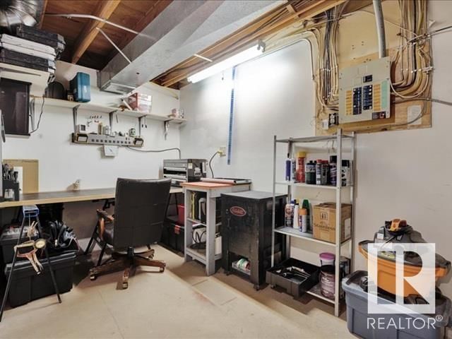 1502 LAKESIDE GR Image 35