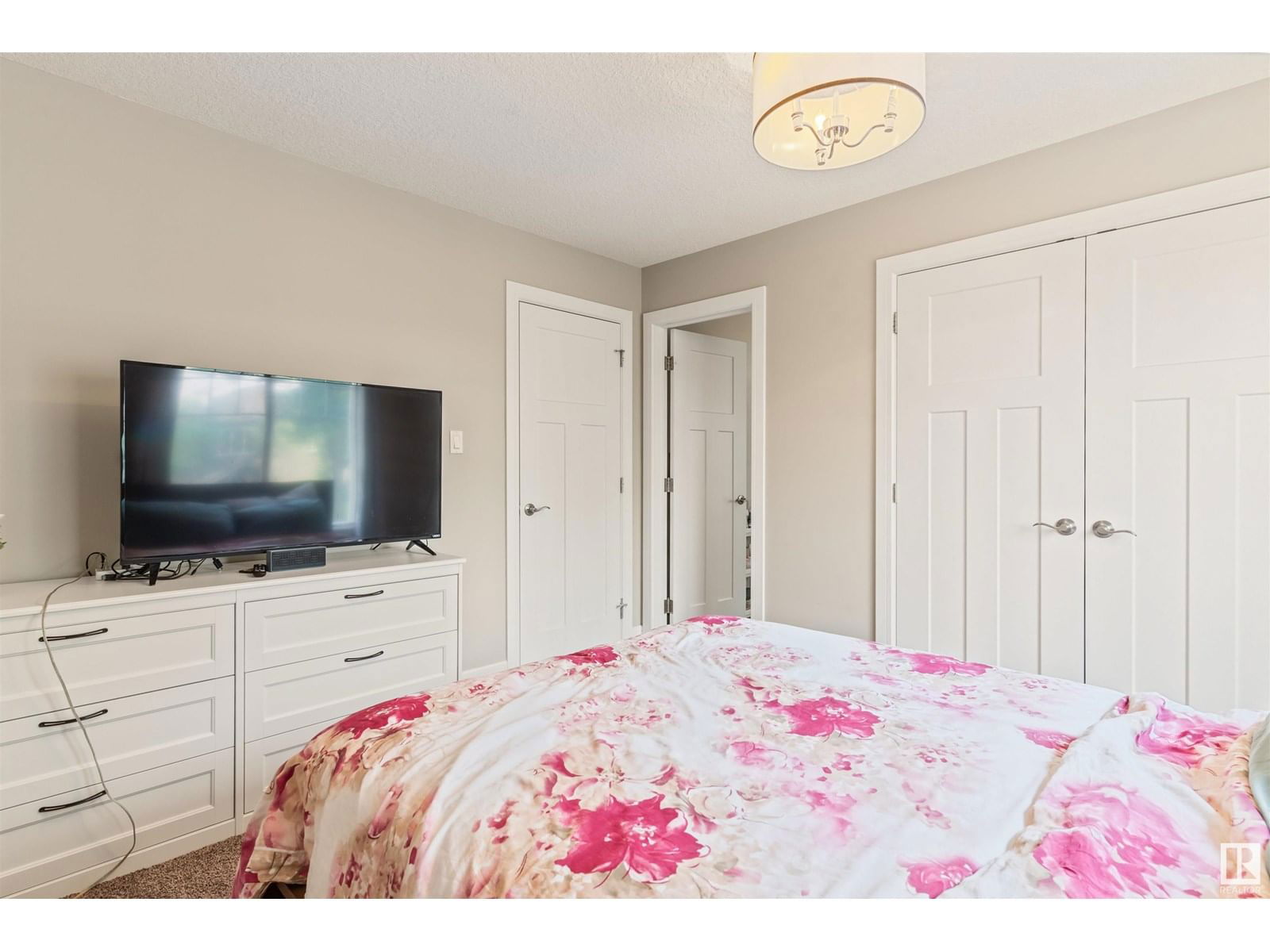 10917 71 AVE Image 32