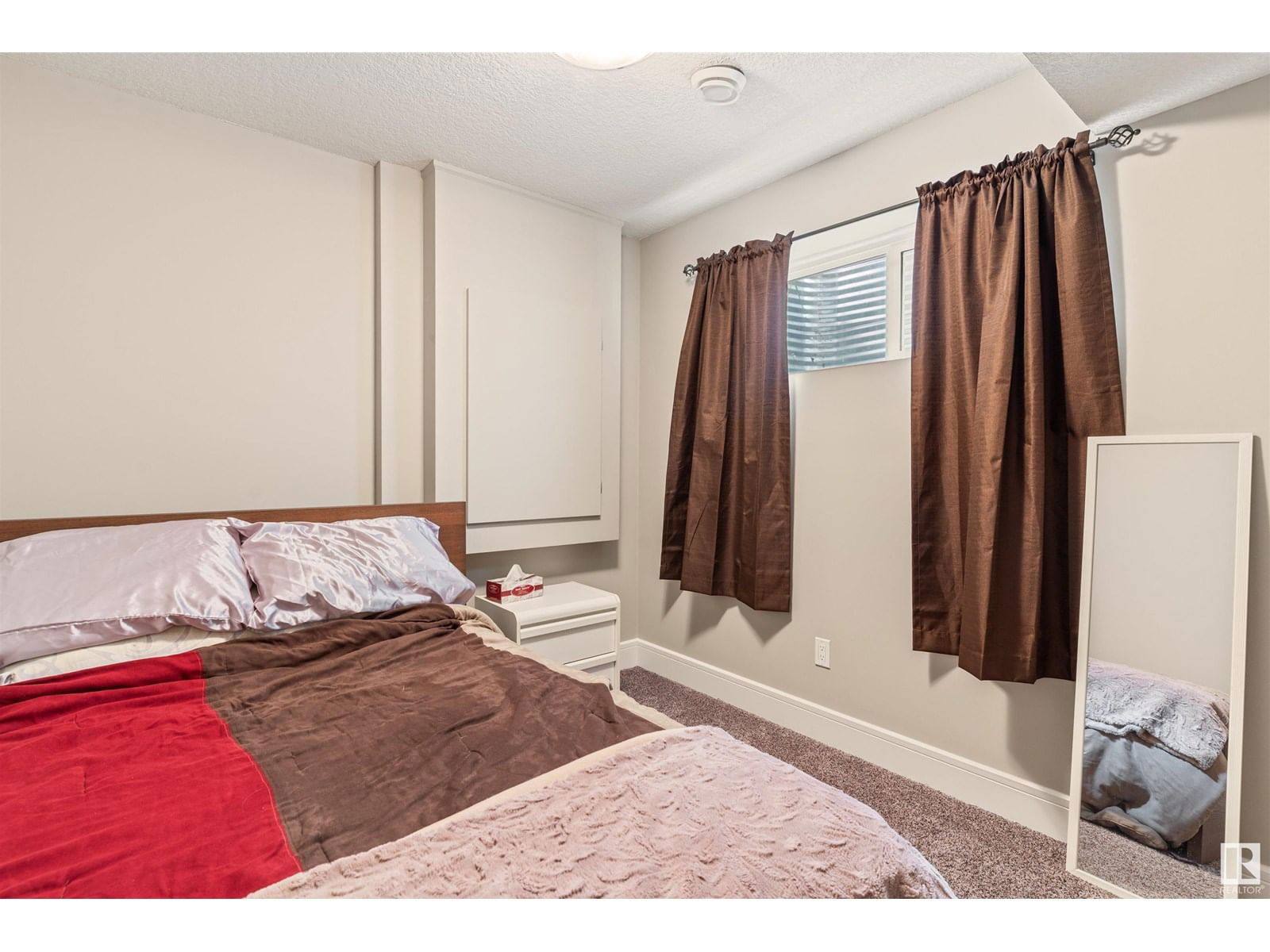 10917 71 AVE Image 37