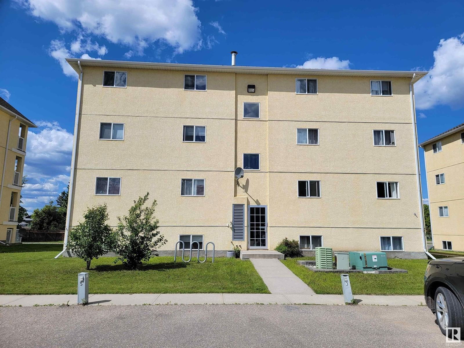 #7 - 4911 51 AV Image 18
