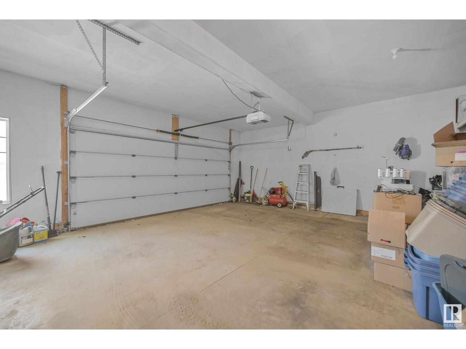 28 LONGVIEW PT Image 40