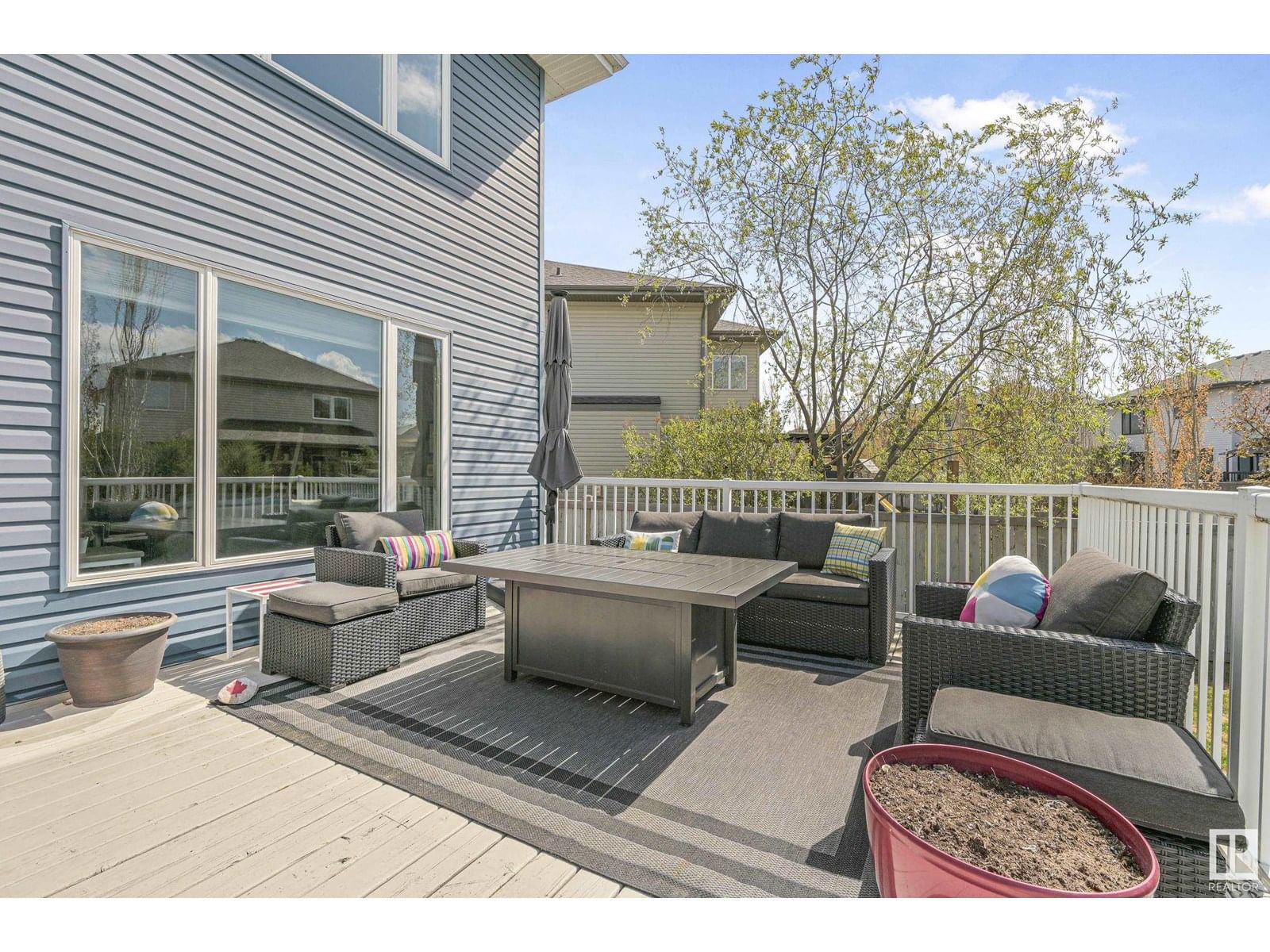 28 LONGVIEW PT Image 45