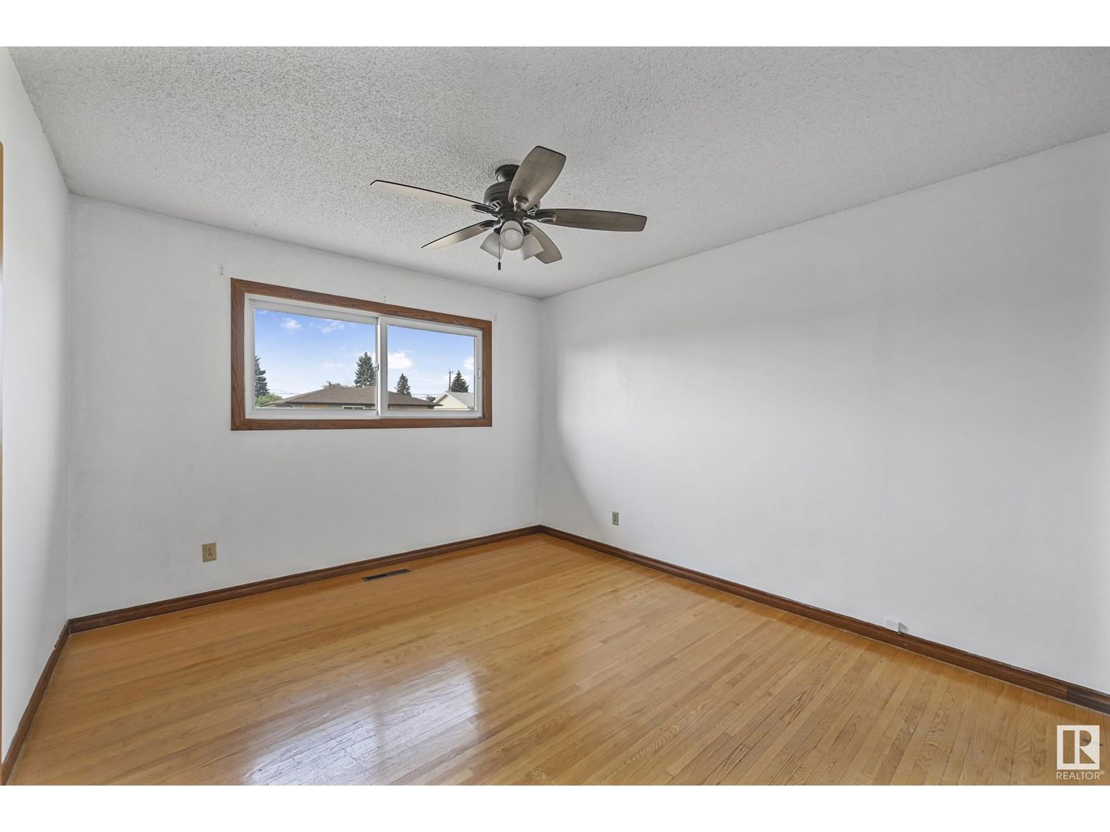 7820 130 AV Image 11