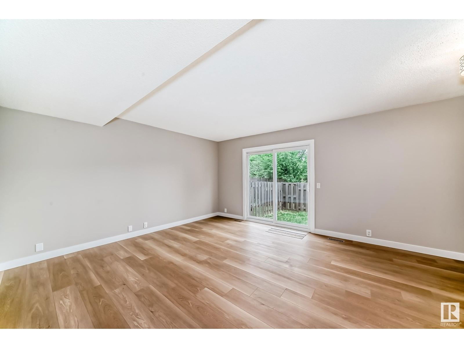 3161 138 AV Image 19