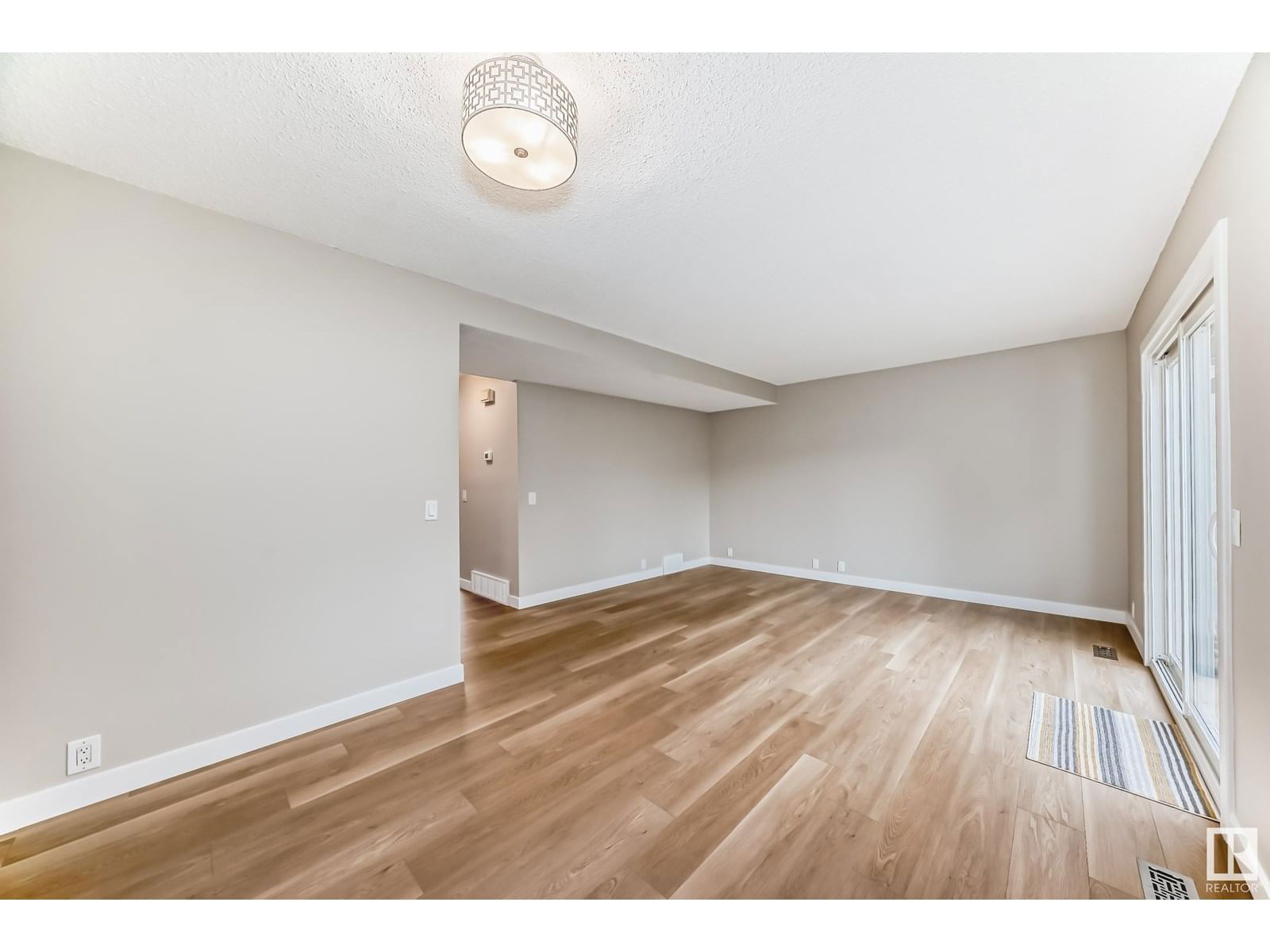 3161 138 AV Image 25
