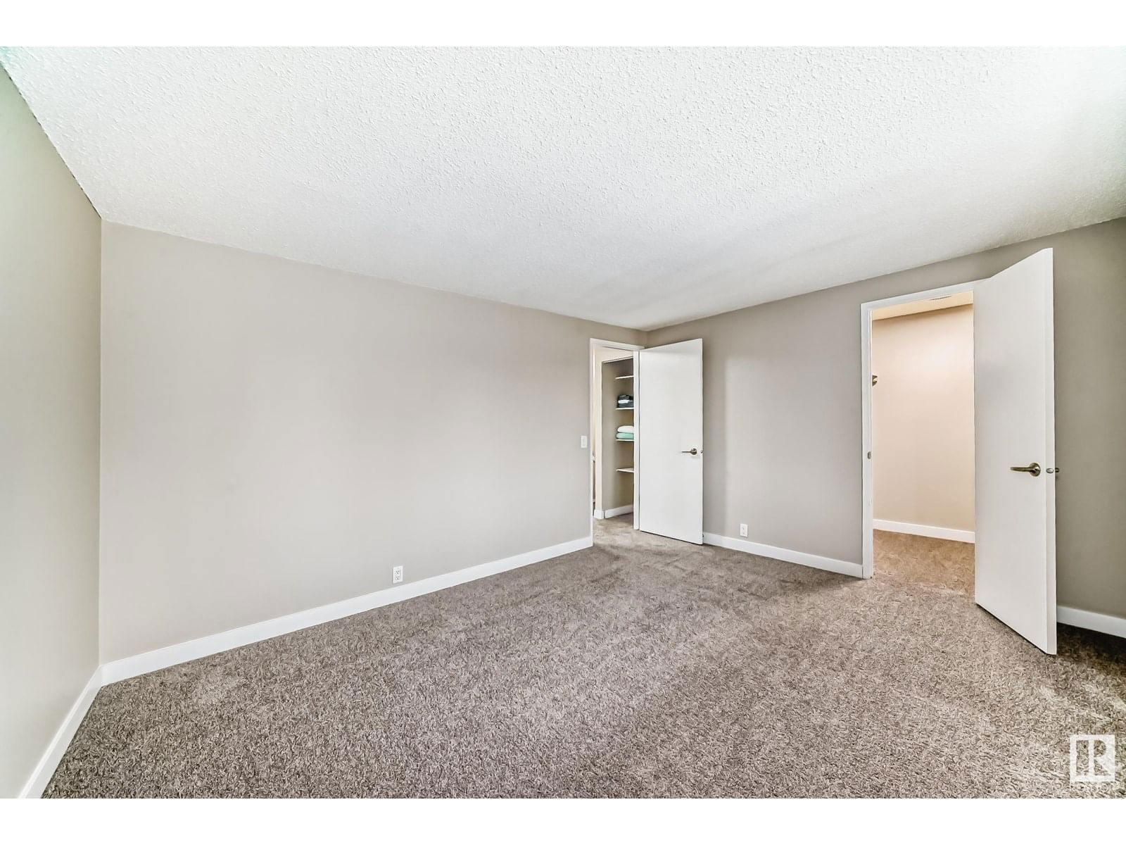 3161 138 AV Image 30