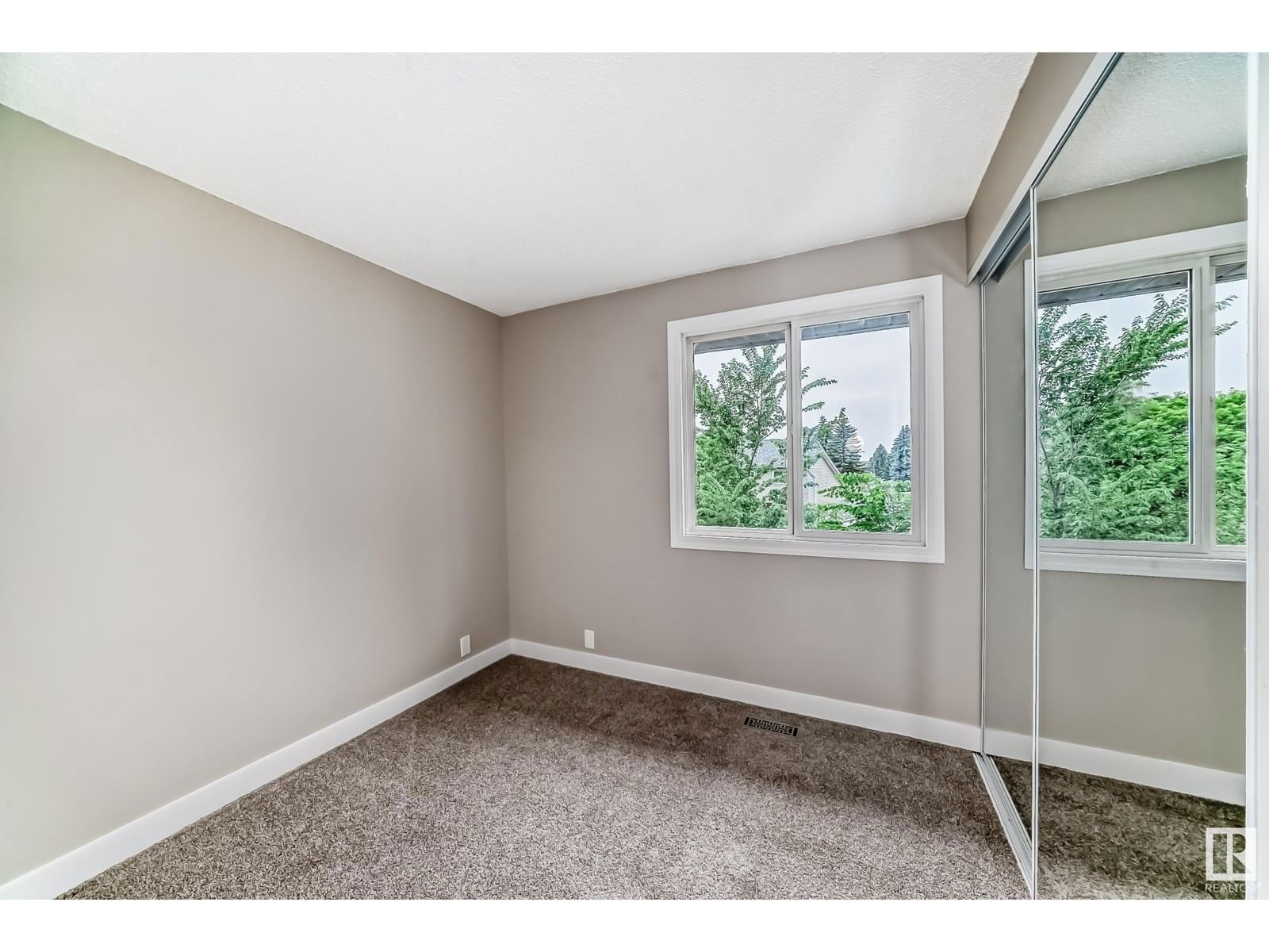 3161 138 AV Image 37