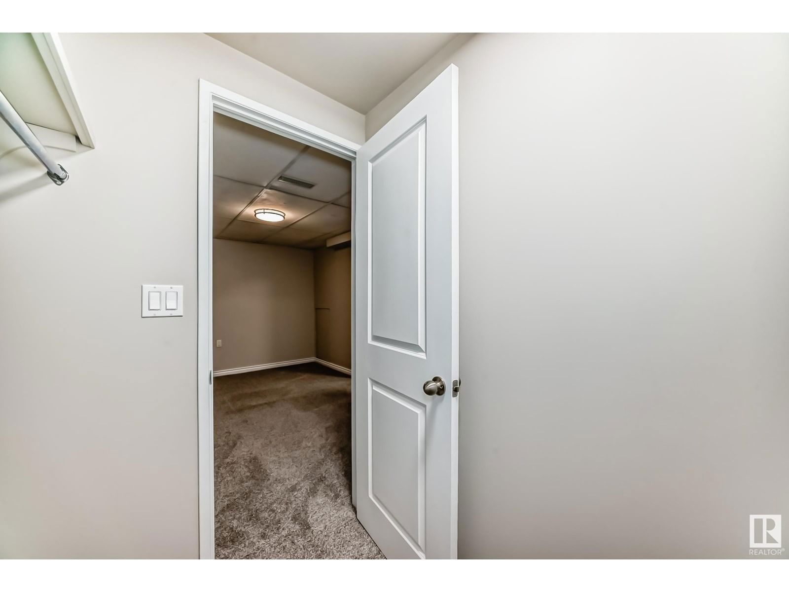 3161 138 AV Image 46