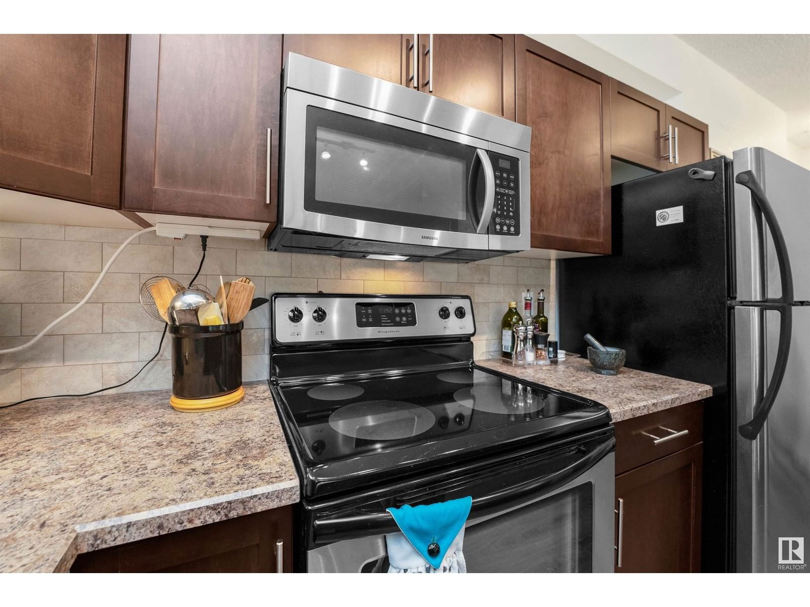 #222 - 2035 GRANTHAM CO Image 11