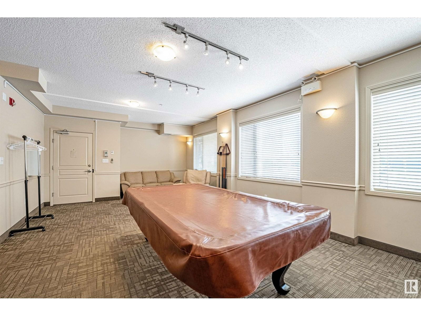 #222 - 2035 GRANTHAM CO Image 38